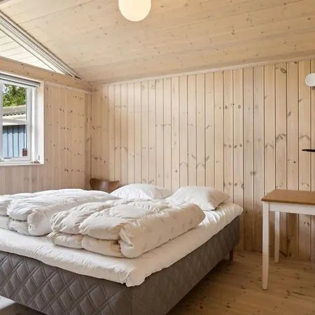 Launo - 1-1km To The Inlet By Interhome * Rørvig